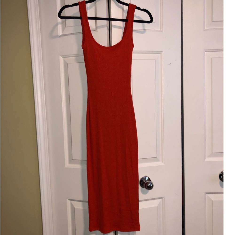 TOPSHOP Ribbed Midi Dress - Picture 3 of 5